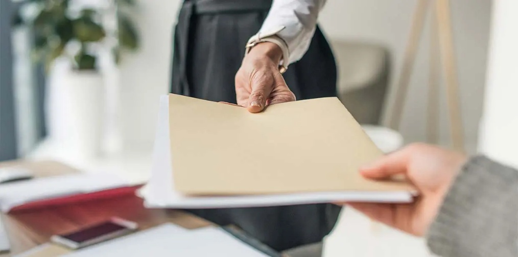 Legal Document Delivery Ensuring Security-And Punctuality