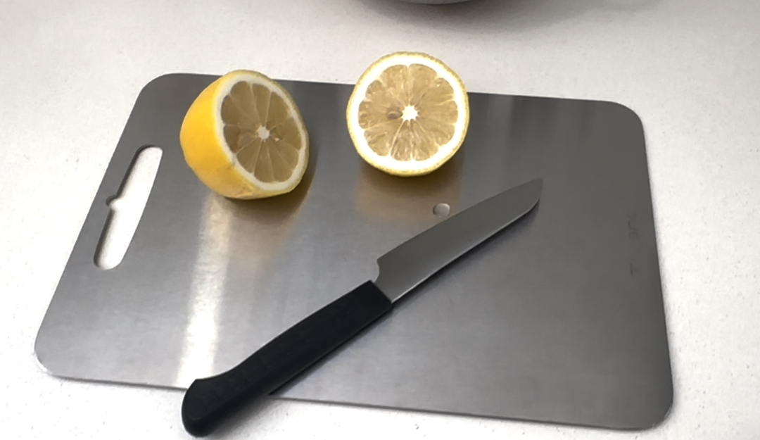 Tivano Cutting Board Reviews: Is the TitaniumShield Worth It? 1 Tivano Cutting Board Review: Must Read This Before Buying