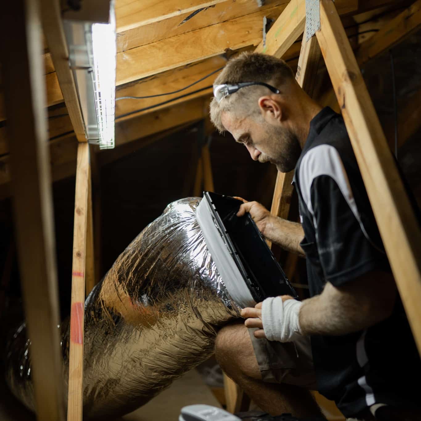 Hello Breeze Air & Electrical