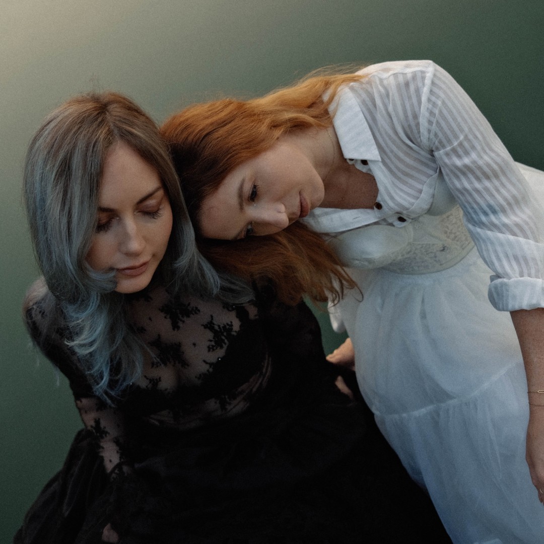 Lauren Malyon and frogi Debut Ambient Project IRYS BLUM with Mesmerizing  First Album LUNA