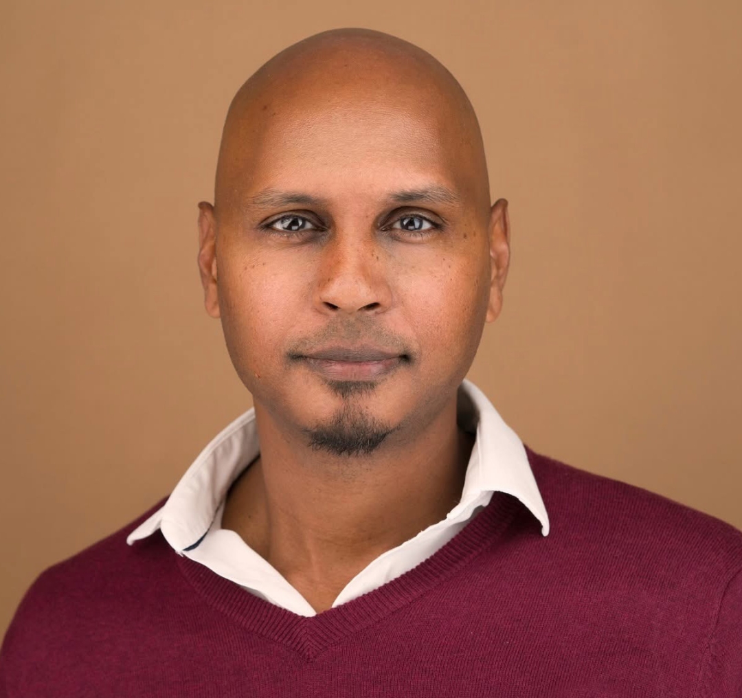 NYC Headshot Photographer Ray Singh Expands Professional Headshot Services for Corporate Teams, LinkedIn Profiles, and Trade Show Events