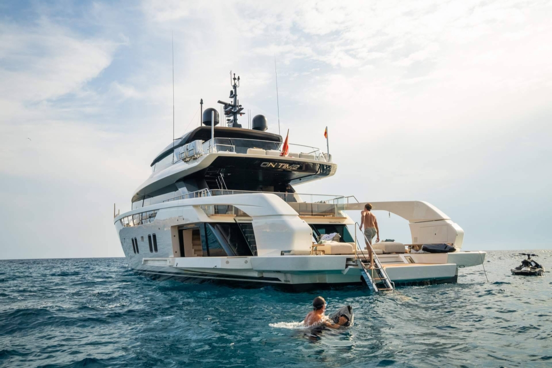 Boatsters Black strengthens global leadership with luxury yacht charter, sales and management services
