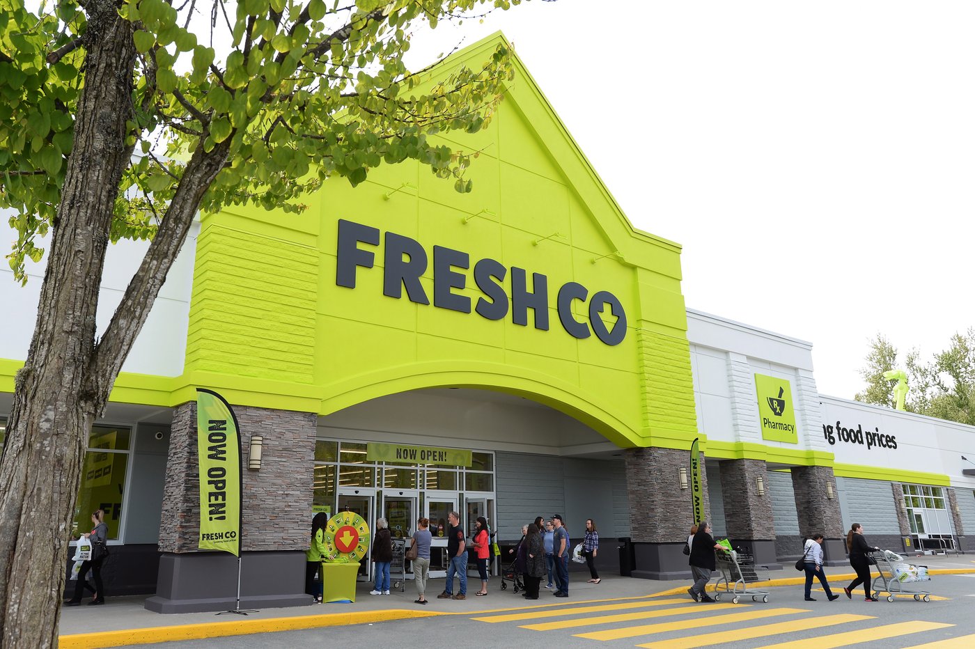 People enter a FreshCo store in Mission, B.C. on Thursday, April 25, 2019. THE CANADIAN PRESS/Jonathan Hayward