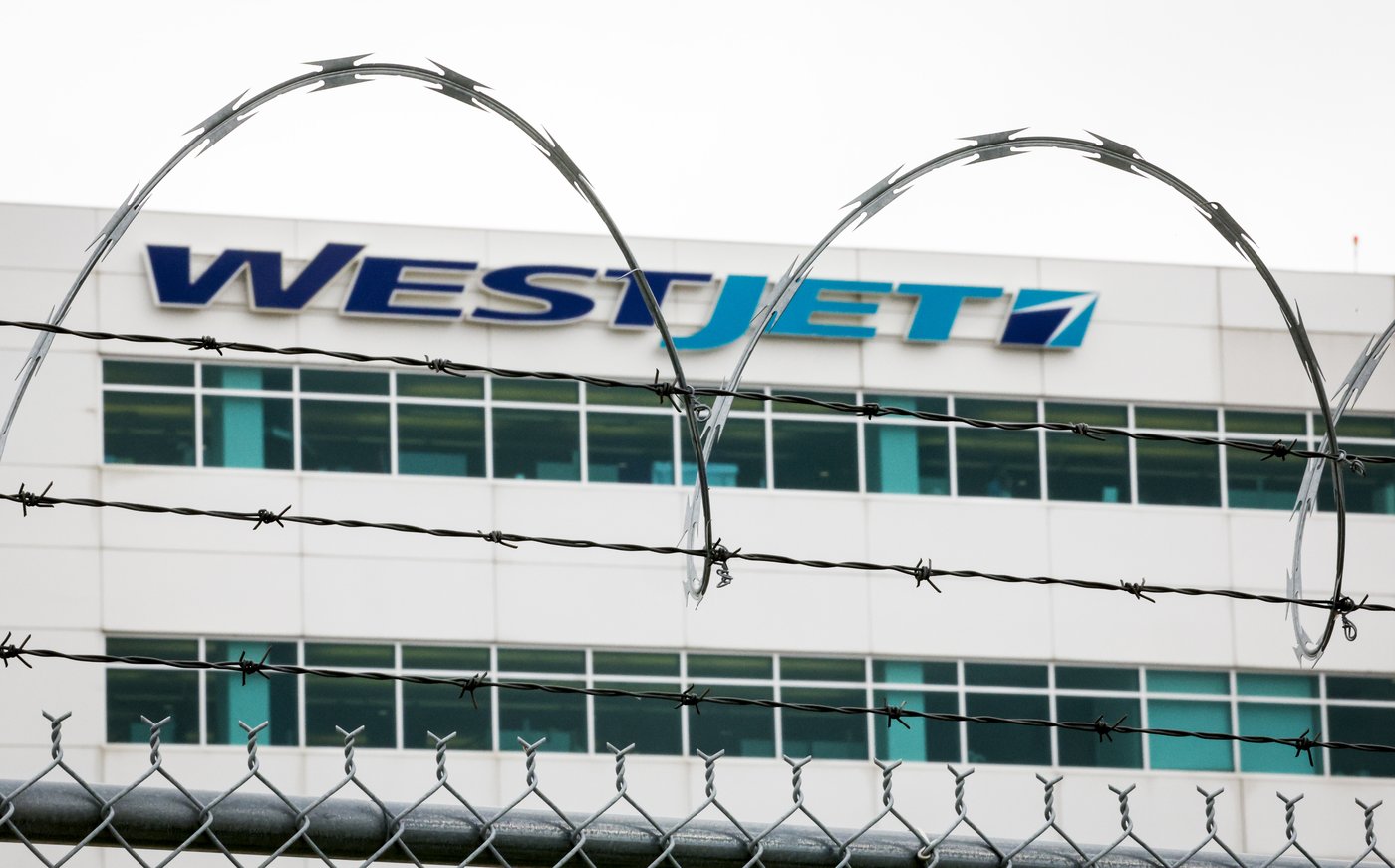 Clock ticks down on WestJet flight attendants' strike deadline