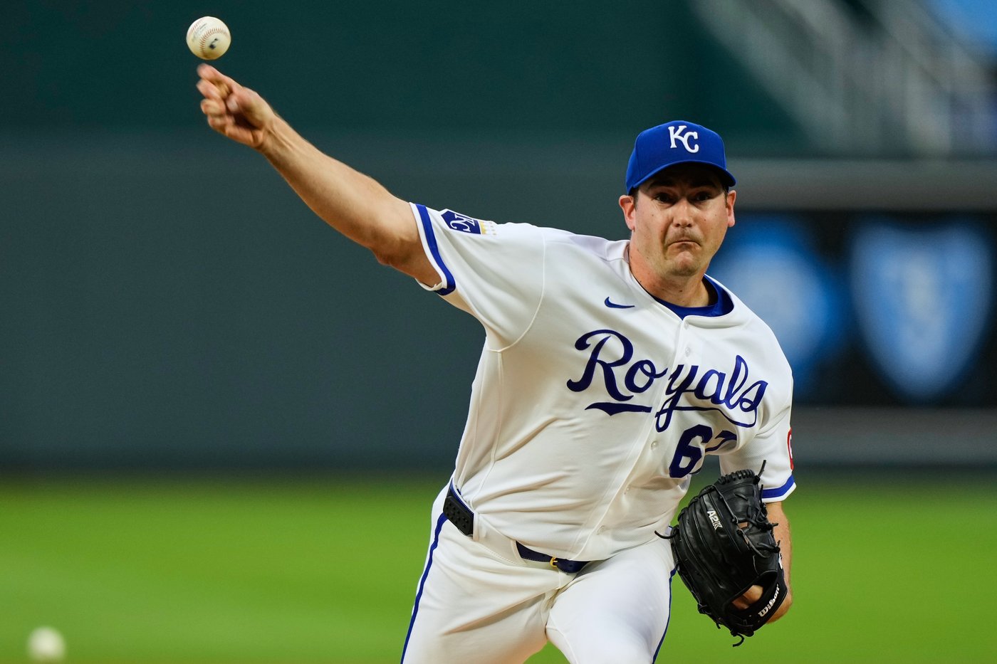 Kansas City Royals starting pitcher Seth Lugo throws during the first inning of a baseball game against the Chicago White Sox, Thursday, April 9, 2026, in Kansas City, Mo. (AP Photo/Charlie Riedel)