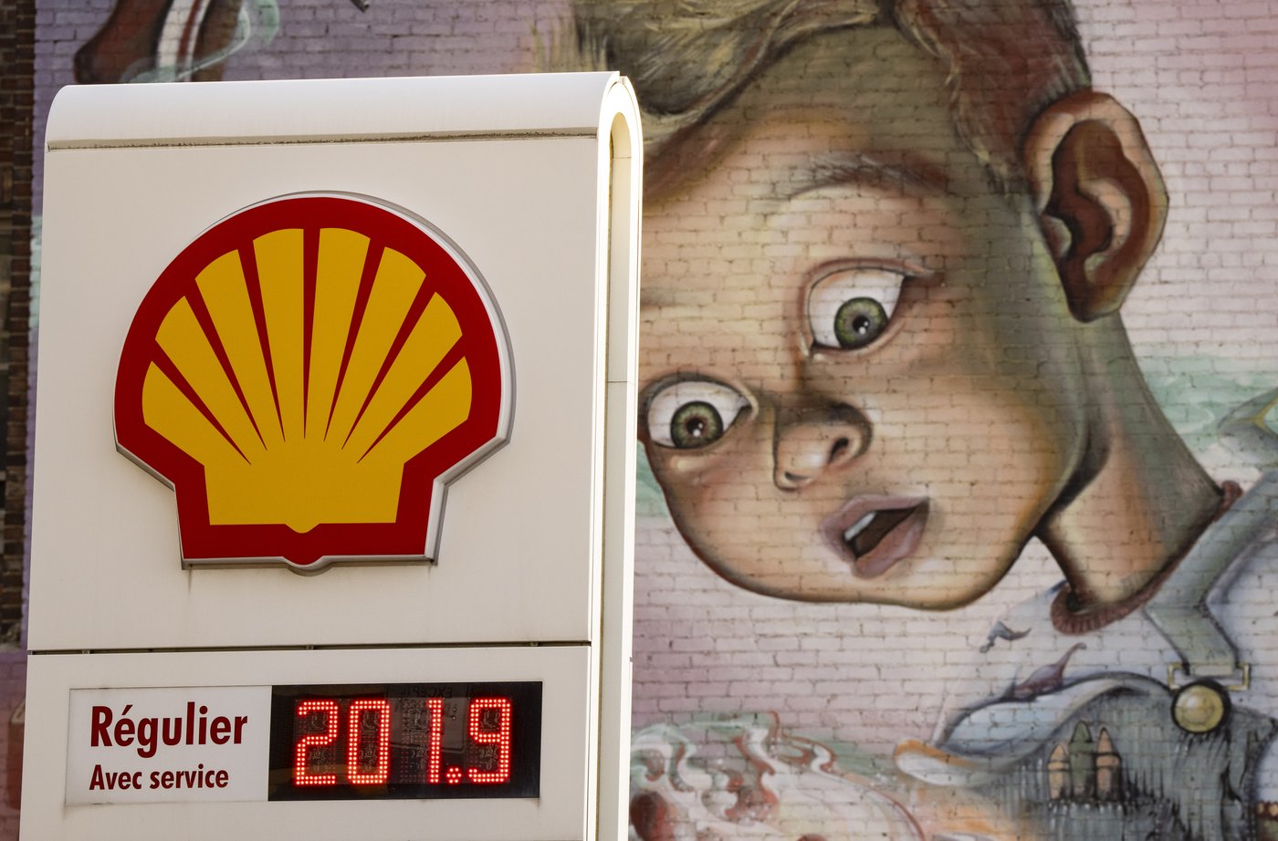 Gas prices rose to over $2 per litre in many stations in Montreal on Thursday, April 2, 2026. THE CANADIAN PRESS/Christinne Muschi