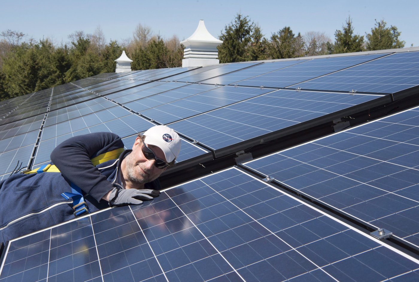 A solar panel installation being made in Scugog, Ontario on April 27, 2016. THE CANADIAN PRESS/Frank Gunn