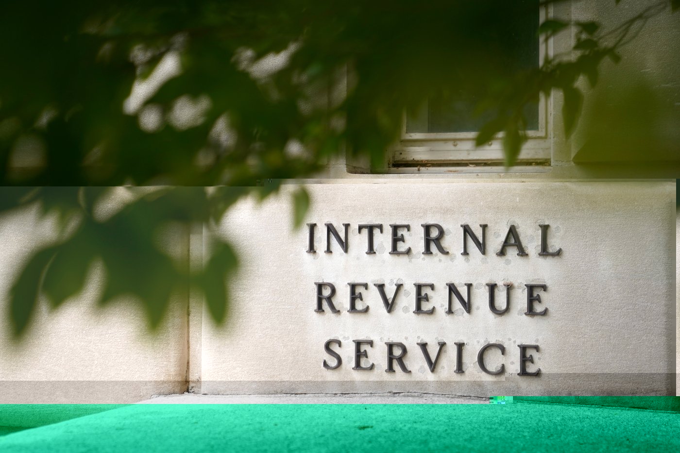 Early birds can begin filing their taxes on Jan. 26 this year