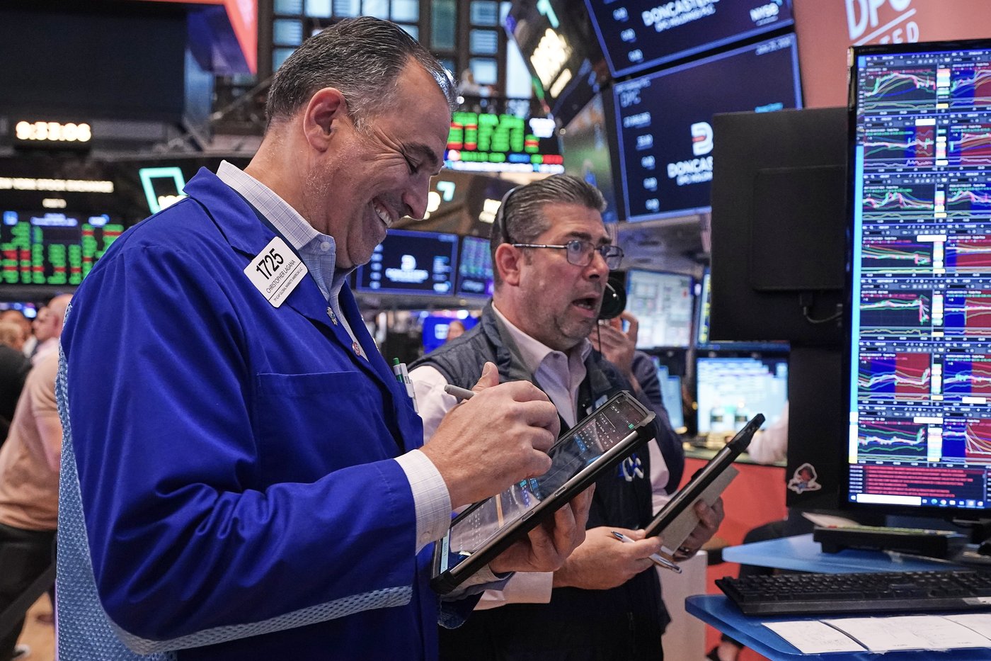 S&amp;P/TSX composite up more than 200 points, U.S. stock markets mixed