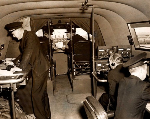 The flight deck of a B-314. (Photo: clipperflyingboats.com)