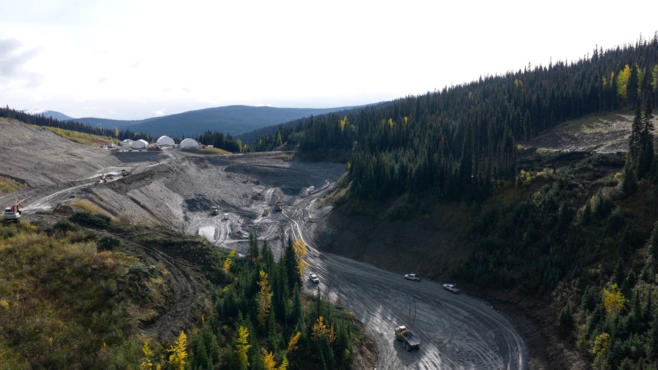 Waste rock storage facility (WRSF) excavation and BL water treatment plant under construction.