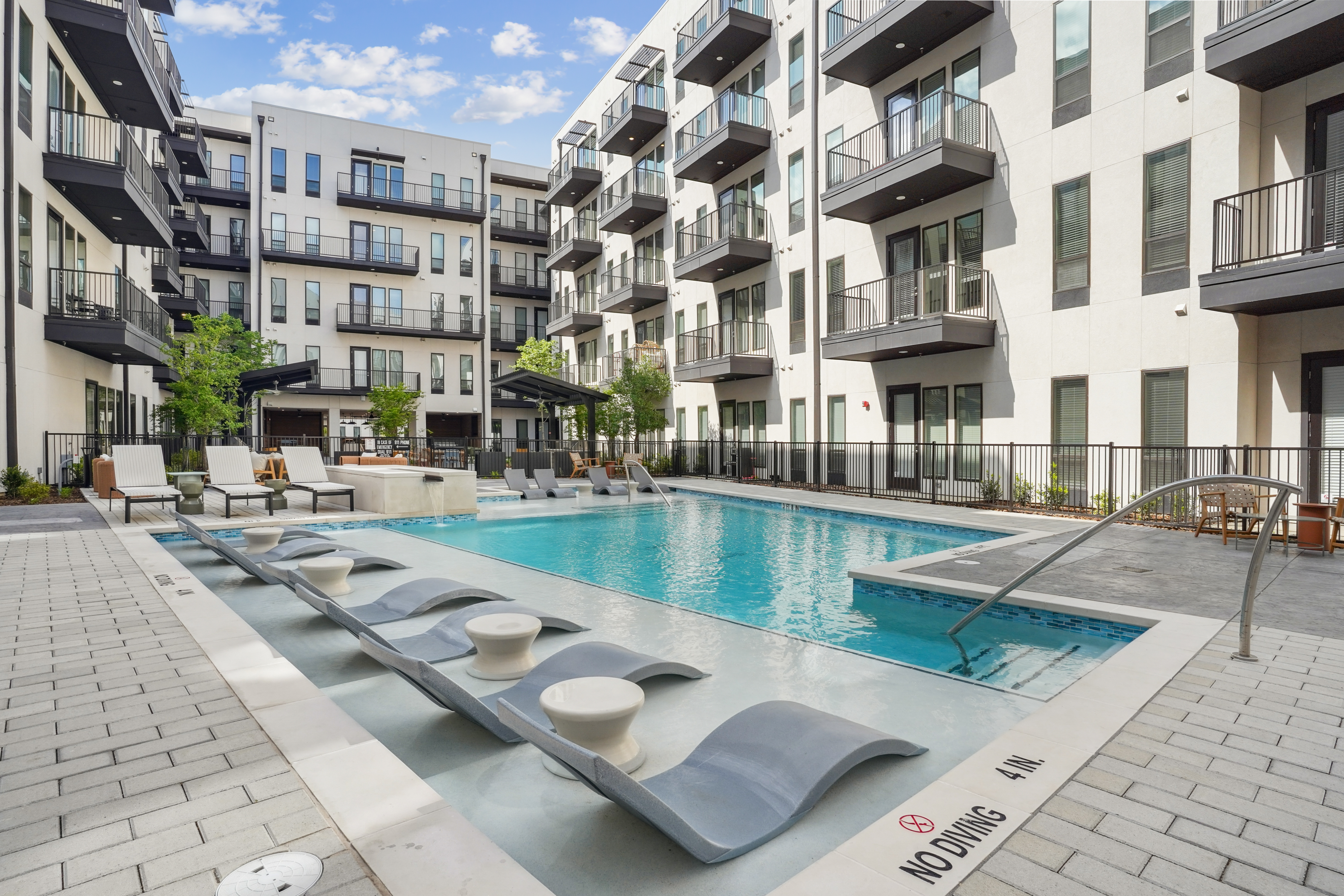 Peregrine by Toll Brothers Apartment Living