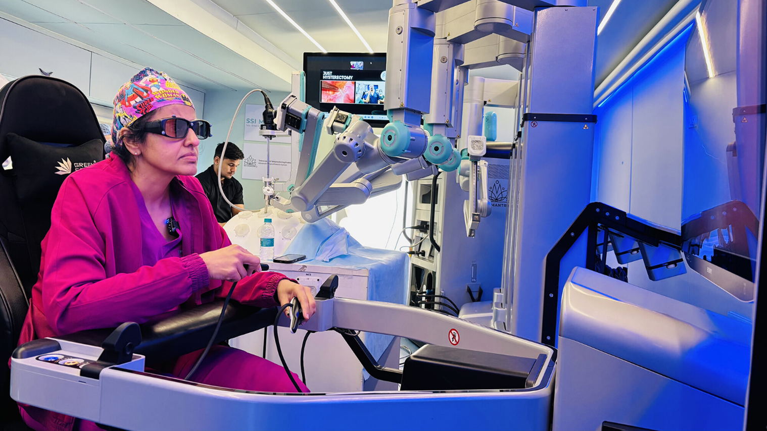 Dr. Priya Bhave Chittawar conducting the first robotic telesurgery performed from SS Innovations’ MantraM mobile robotic telesurgery unit
