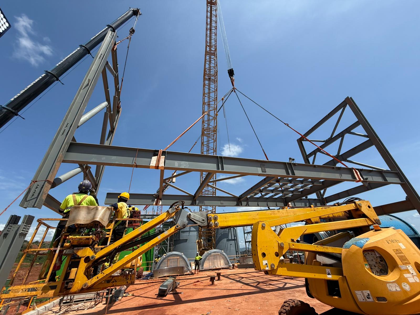 Figure 3: Mill classification tower steelwork lift (13 October 2025)