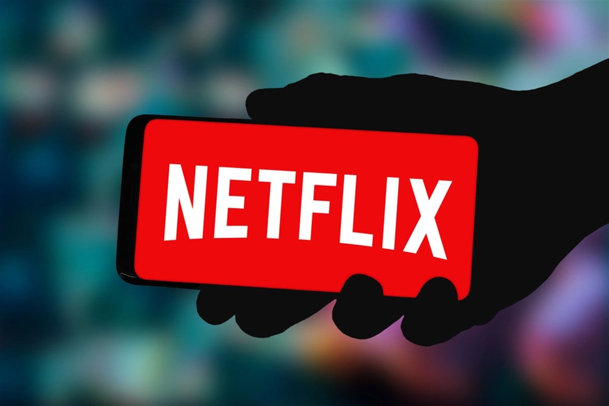 Netlfix Logo on Cellphone 
