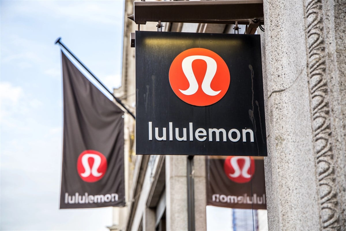 Lululemon Sign storefront