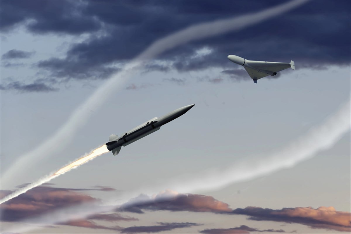 Military missile shoots down a drone in the evening sky, air defense, trace of missile launch, 3d rendering. Concept: war in Ukraine, attack of Russian kamikaze drones. — Photo