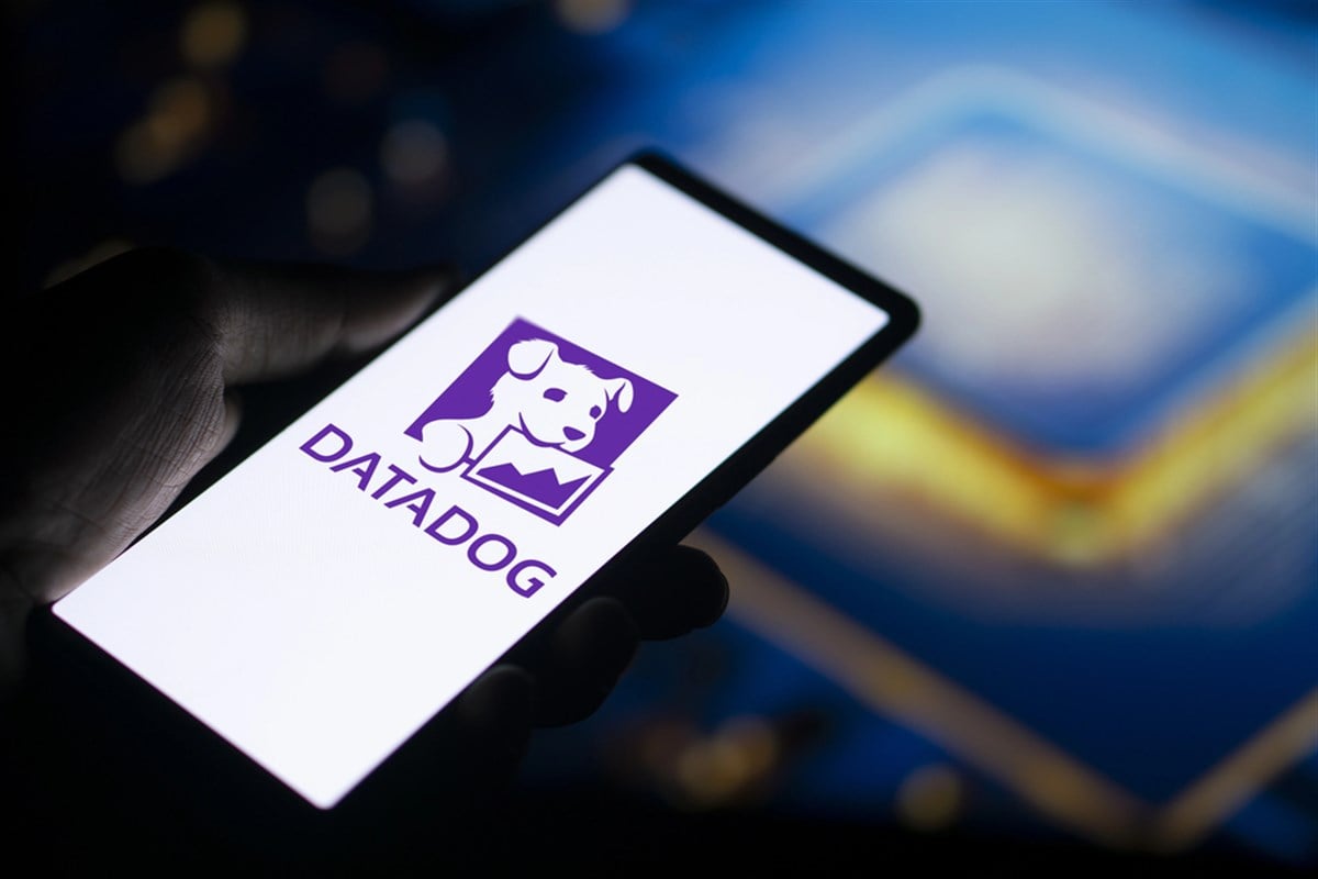 Dhaka, Bangladesh- 11 Aug 2024: DataDog logo is displayed on smartphone. Datadog is a SaaS platform that monitors cloud applications. — Stock Editorial Photography