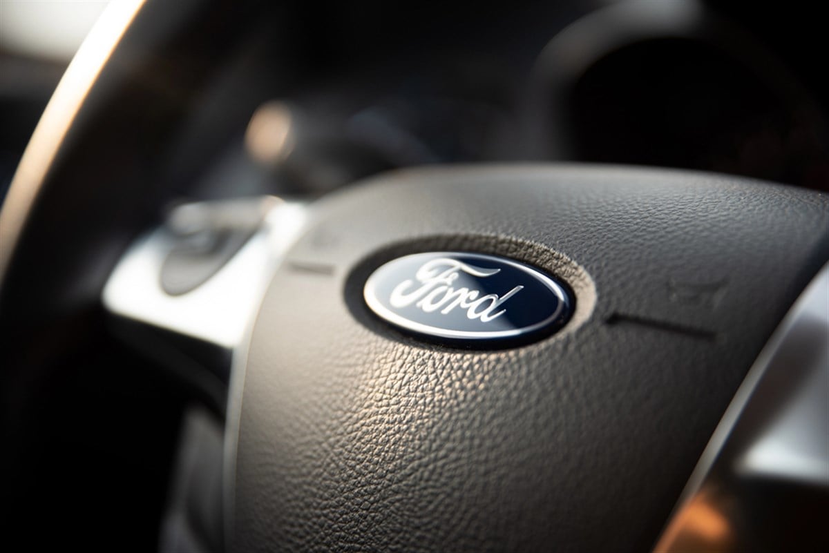 Steering wheel with Ford logo