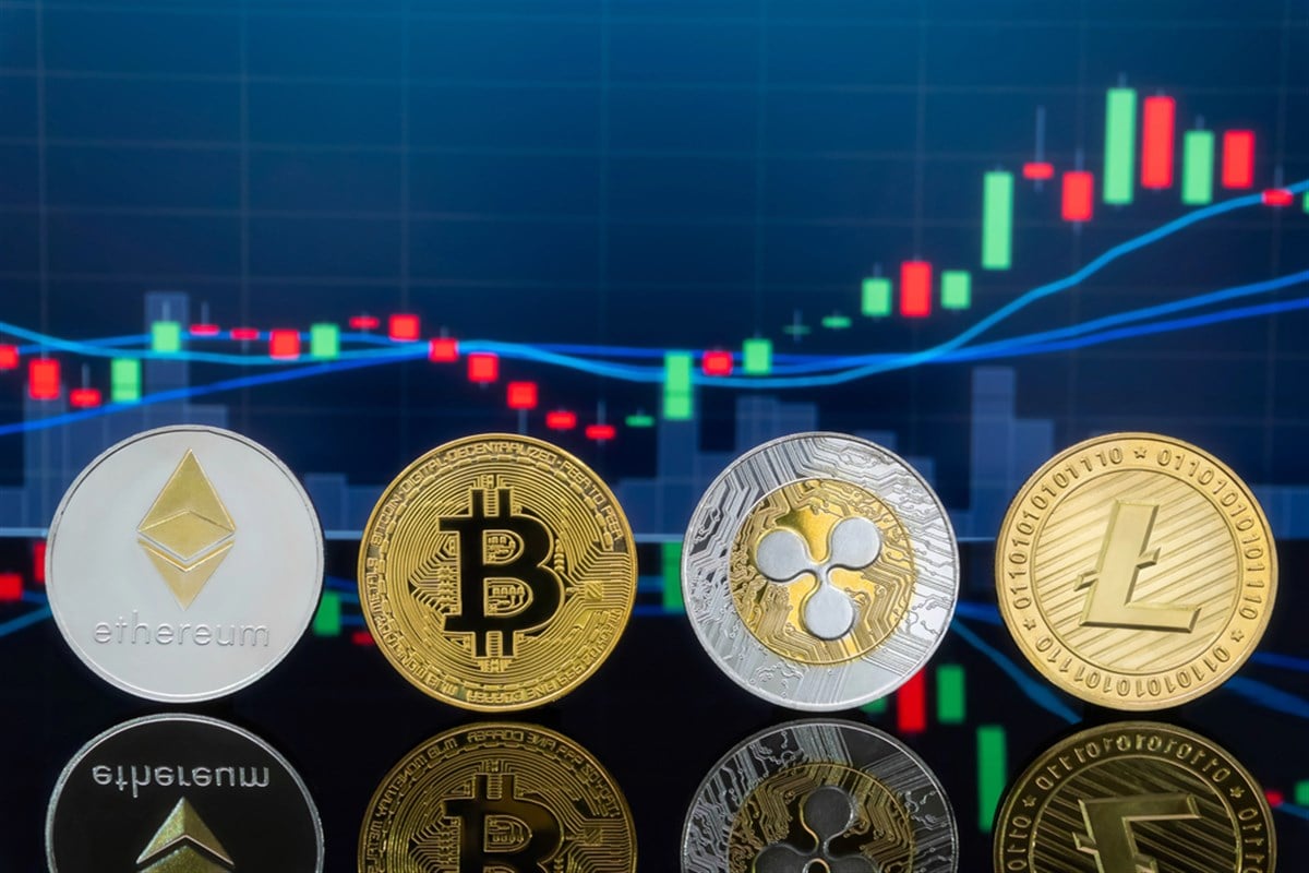 These 3 Crypto Stocks Could Get a Bump as Dollar Trust Weakens - The Globe  and Mail