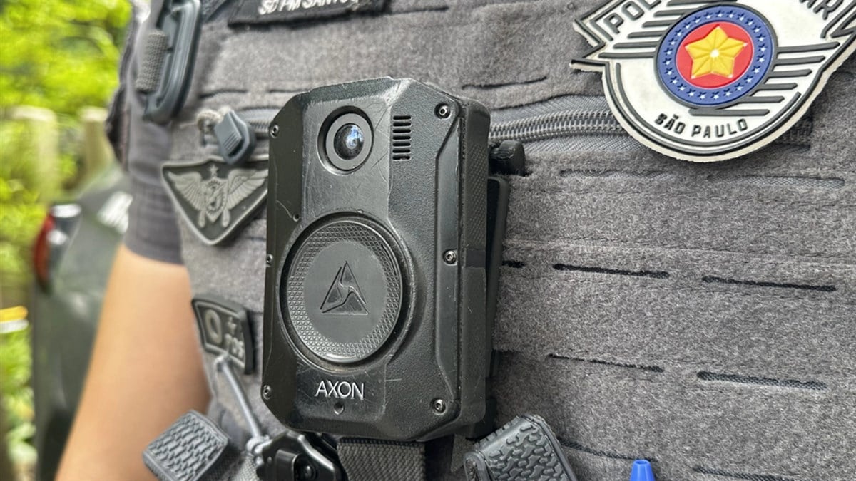 Sao paulo (sp), Brazil 12/10/2024 pm body cameras that will be mandatory in the entire corporation with determination by minister luis roberto barroso, of the stf, orders the uninterrupted use of body cameras by the military (slaim brito / thenews2) — Stock Editorial Photography