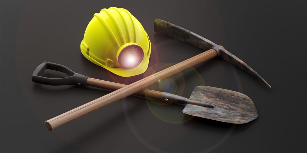 Miner's helmet, pickaxe and shovel on black background. 3d illustration — Stock Editorial Photography