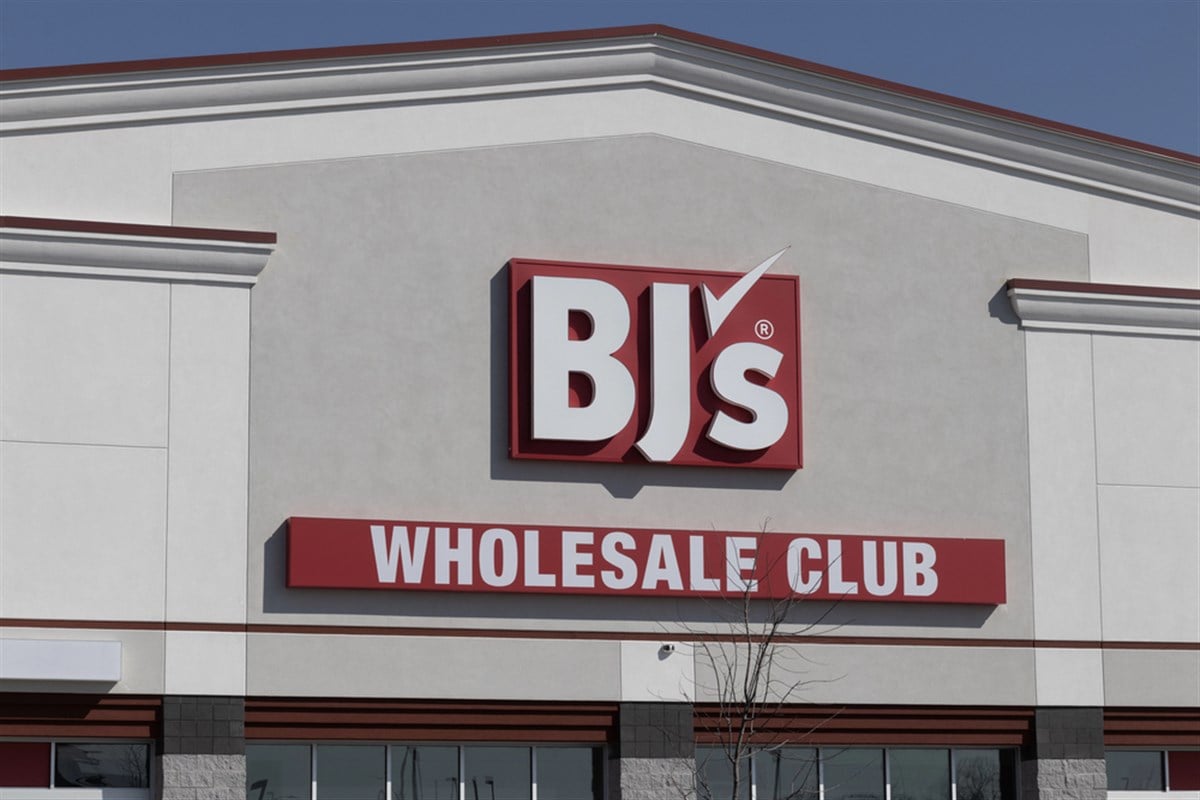 BJ's Wholesale Club storefront.