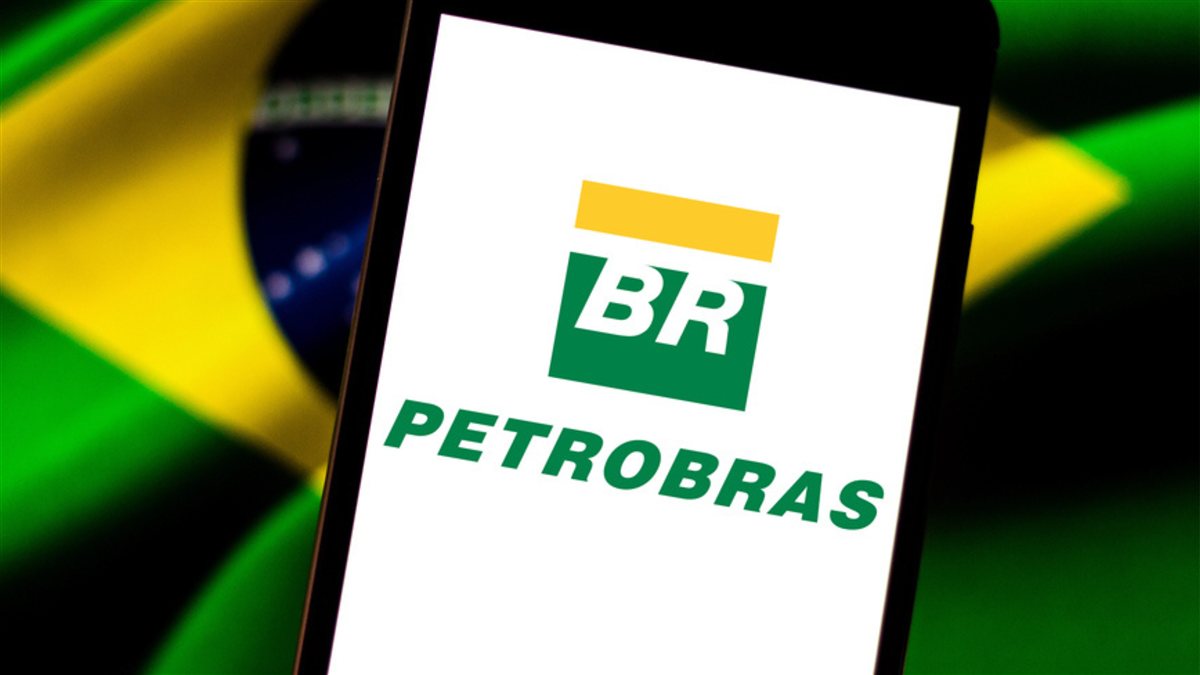 Petrobras logo is displayed on the screen of the mobile device