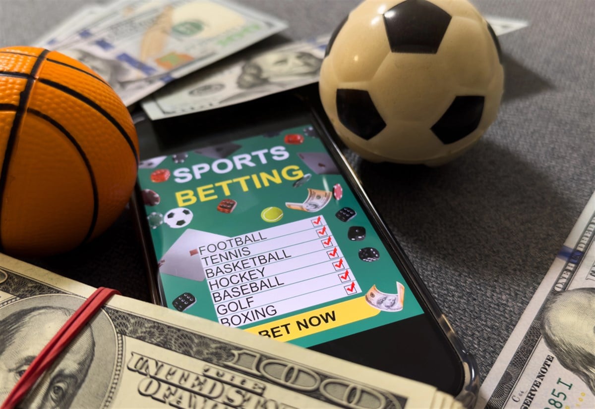 Flat lay concept photo showing inscription betting next to balls. High quality photo — Photo