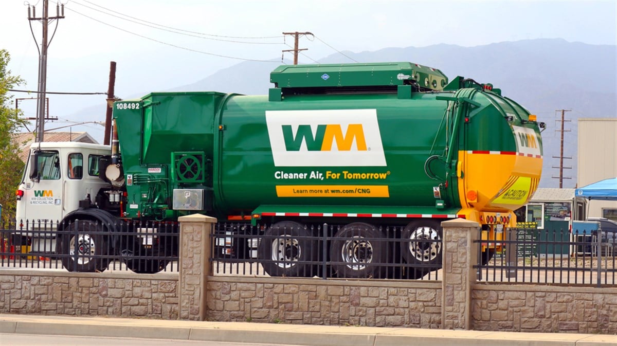 Irwindale, LA County, California - June 17, 2024: WM Waste Management trash collection truck. WM is a waste management services company operating in North America — Stock Editorial Photography