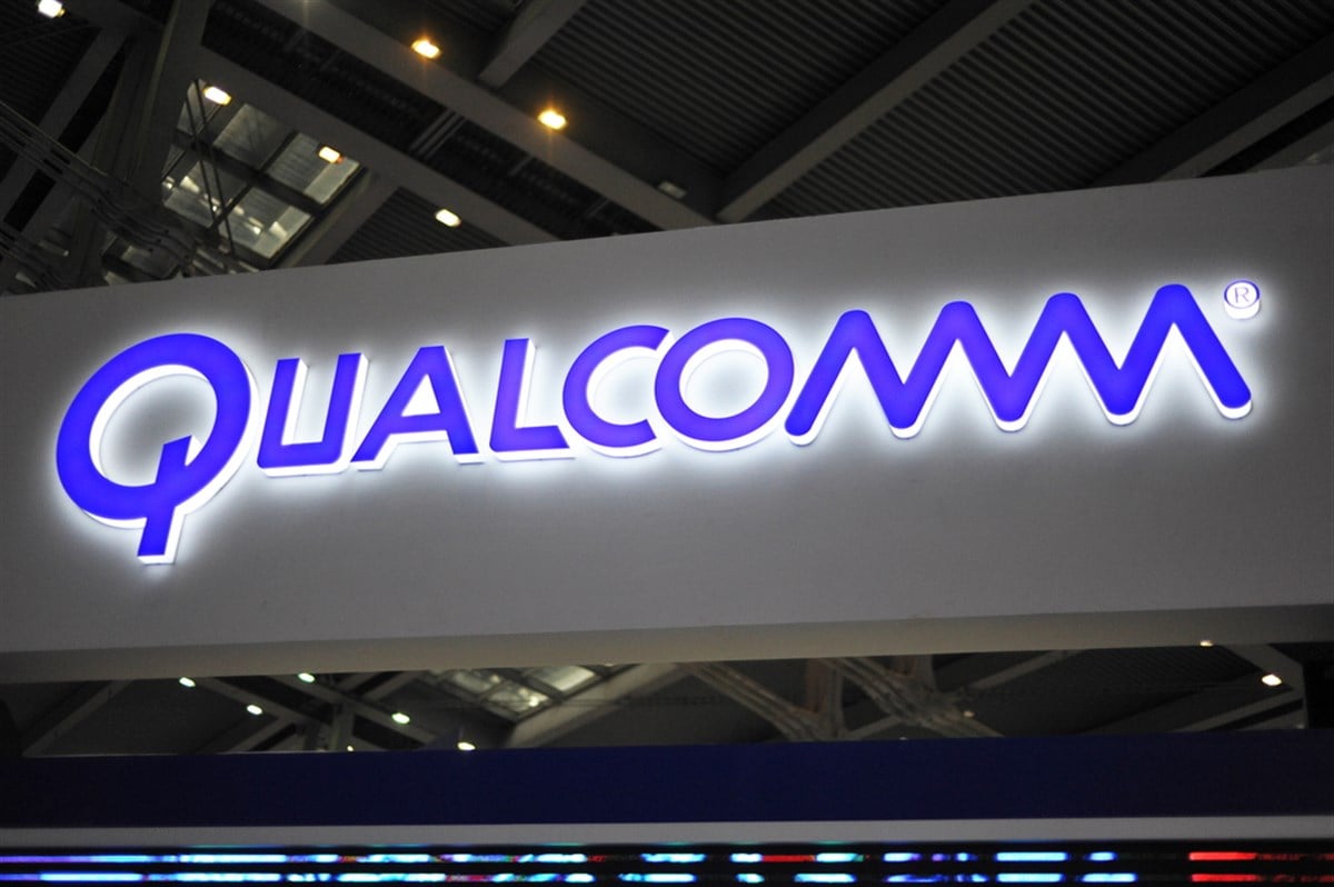 View of the stand of Qualcomm during a fair in Shenzhen city, south China's Guangdong province, 16 November 2016 — Stock Editorial Photography