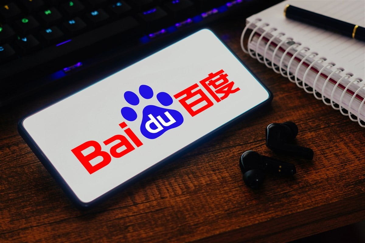 October 23, 2023, Brazil. In this photo illustration, the Baidu logo is displayed on a smartphone screen — Stock Editorial Photography