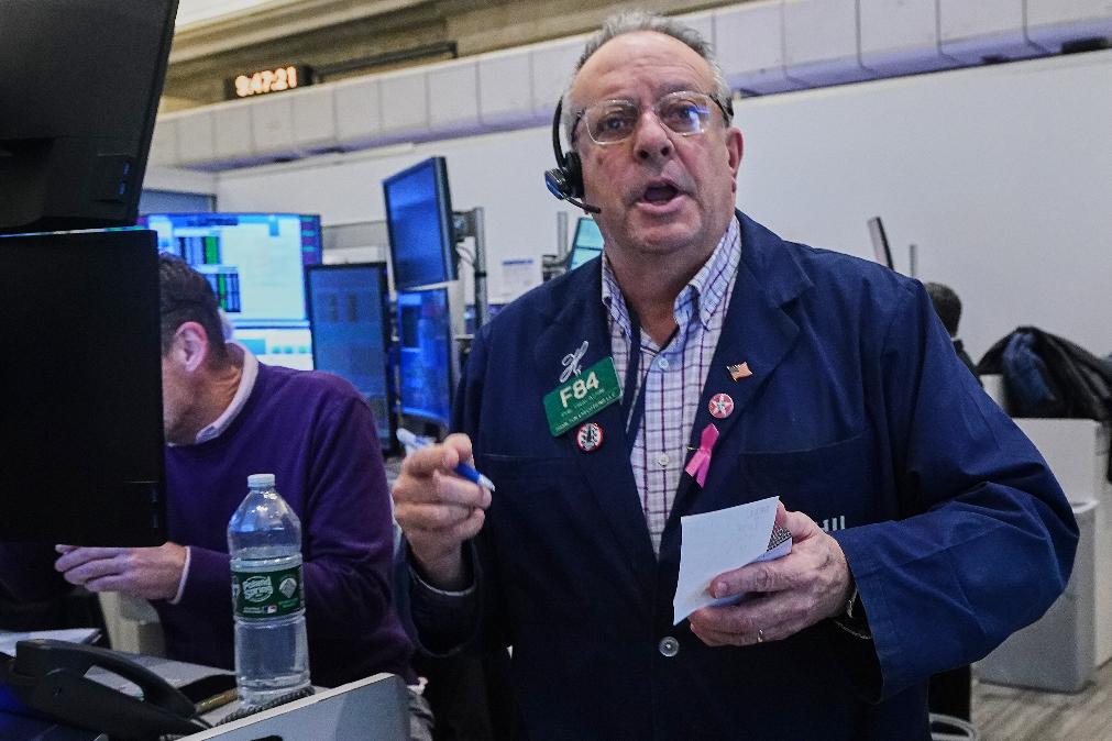 Wall Street repunta: S&P 500 sube 1.2% tras optimismo en IA y tasas de interés