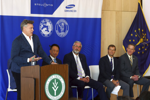 Mark Stewart, COO Stellantis North America, announces that Stellantis and Samsung SDI plan invest over $2.5 Billion in a joint venture to produce Lithium-Ion batteries for electric vehicles, Tuesday May 24, 2022, at Ivy Tech Community College in Kokomo, Ind. The plant will be built on 142 acre lot southeast of the Stellantis Kokomo Engine Plant. (Tim Bath/The Kokomo Tribune via AP)