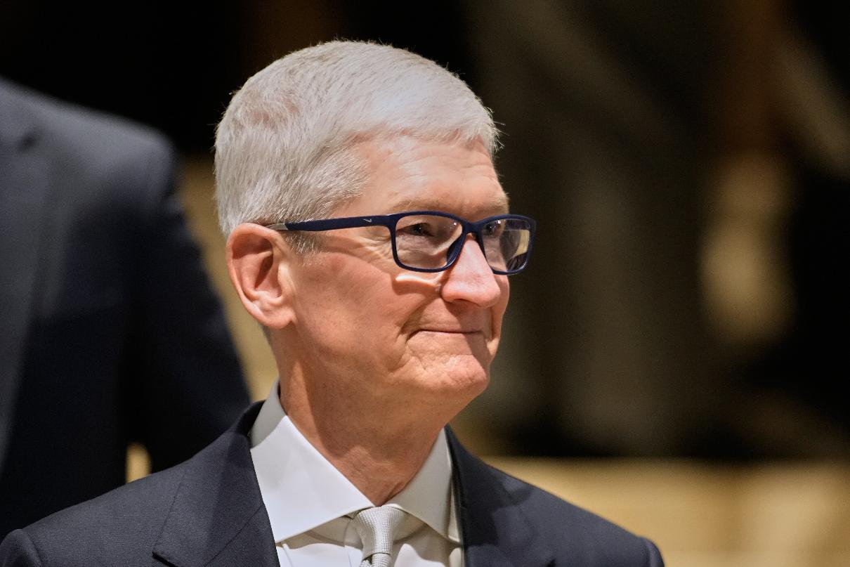 Apple CEO Tim Cook during the Annual Meeting of the World Economic Forum in Davos, Switzerland, Tuesday, Jan. 20, 2026. (AP Photo/Markus Schreiber)