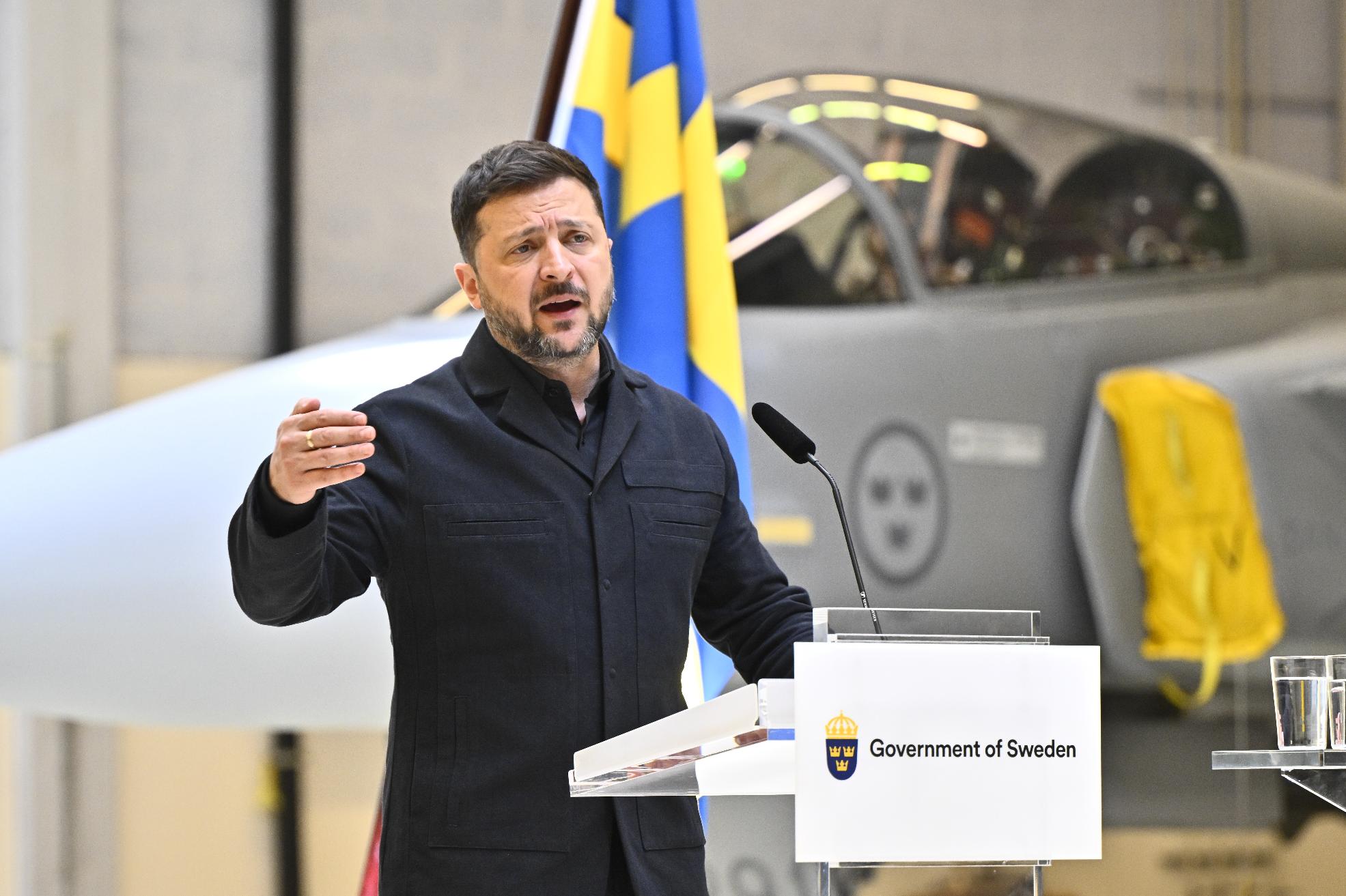 Ukraine's President Volodymyr Zelenskyy and Sweden's Prime Minister Ulf Kristersson, not seen, give a joint news conference at the F16 air flotilla in Uppsala, Sweden, Thursday, May 28, 2026. (Christine Olsson/TT News Agency via AP)