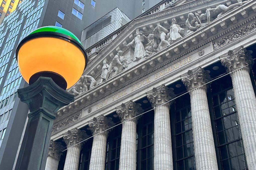 Stock market today World shares are mixed after strong earnings boost