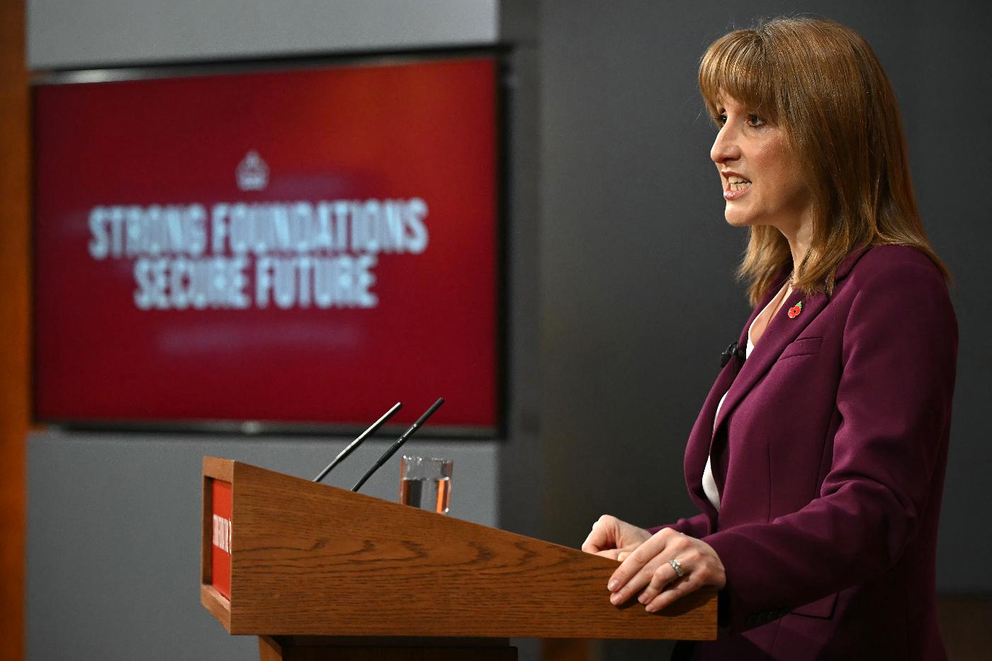 Britain's Chancellor of the Exchequer Rachel Reeves delivers a speech in the media briefing room of 9 Downing Street, London, Tuesday Nov. 4, 2025. (Justin Tallis/Pool Photo via AP)