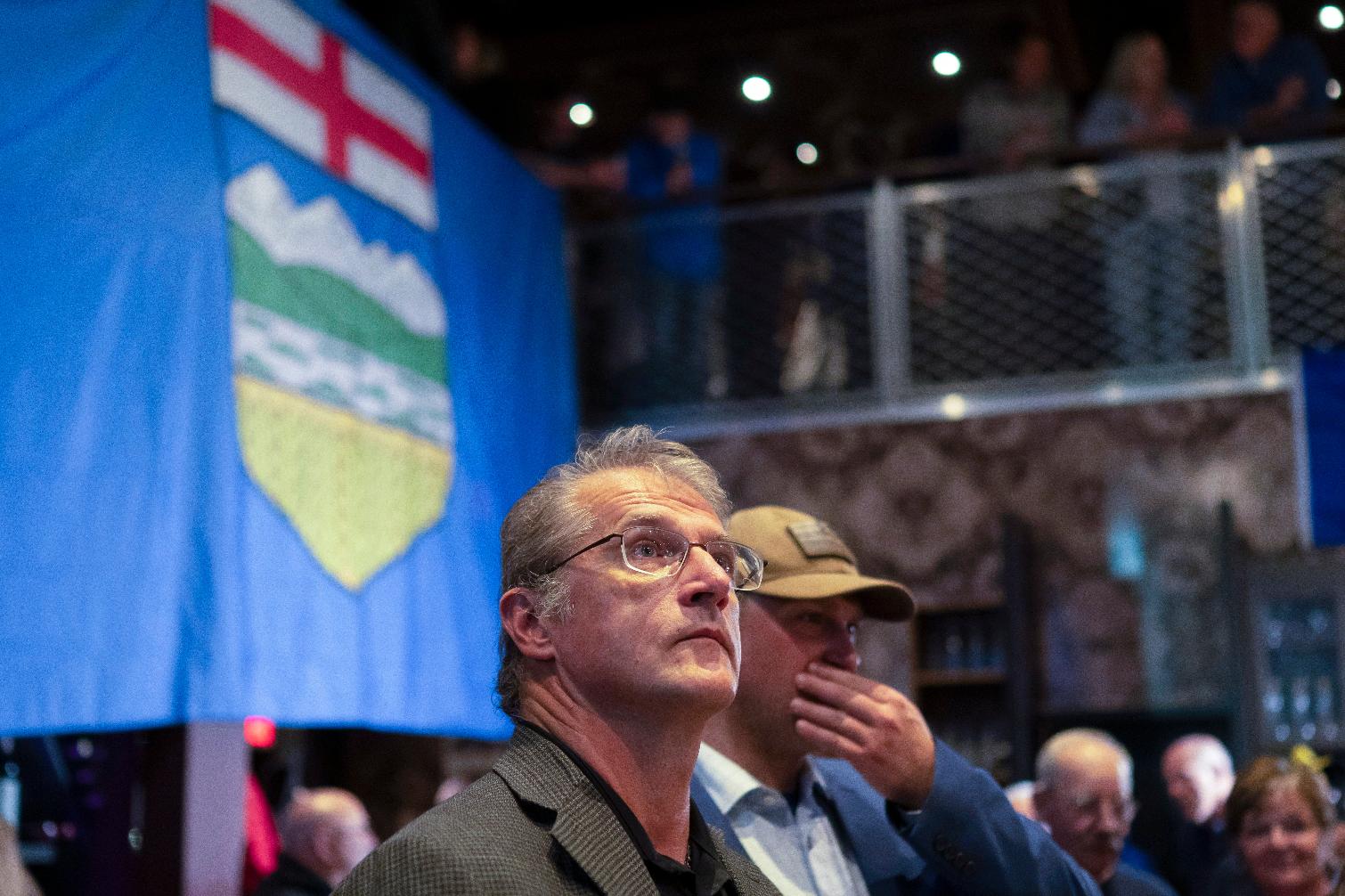 Alberta voters overwhelmingly reject separation process in a victory ...
